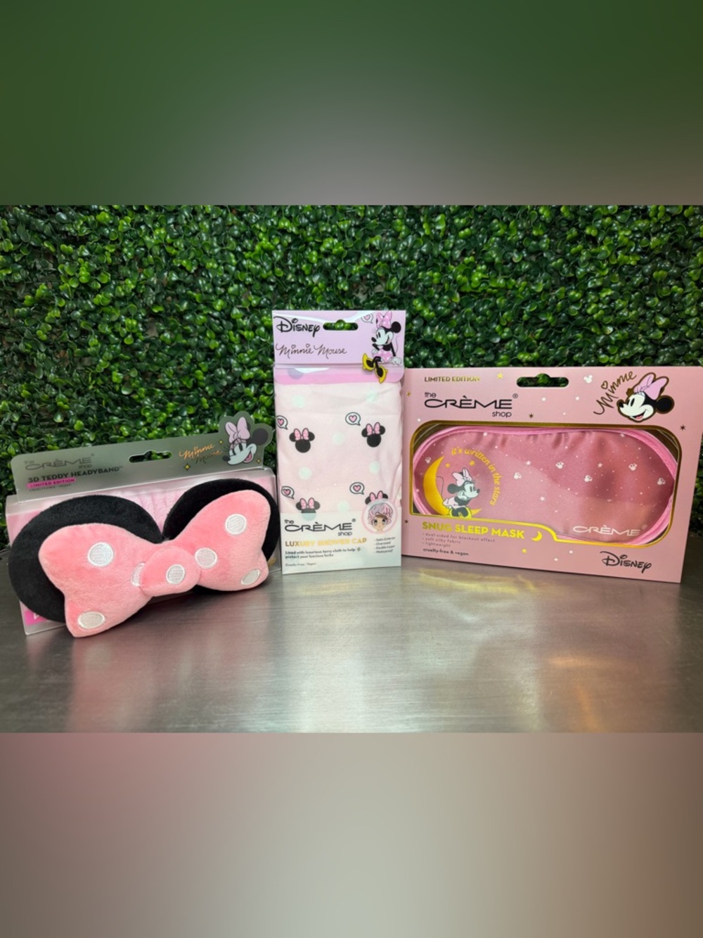 The crème shop Disney Minnie Mouse Night Bundle